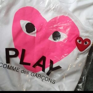 Cdg T shirt/bundle 2 or more for a discount!